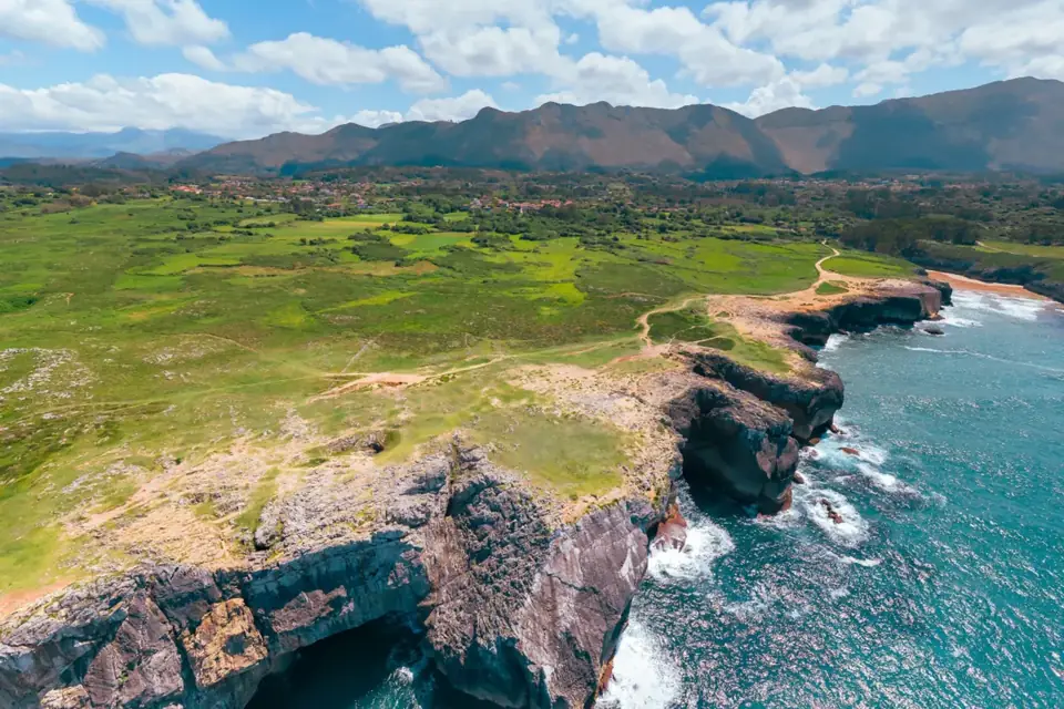 Bufones de Pría, Llanes, desde el aire